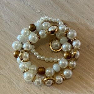 Luxe Pearl and Gold Bracelet